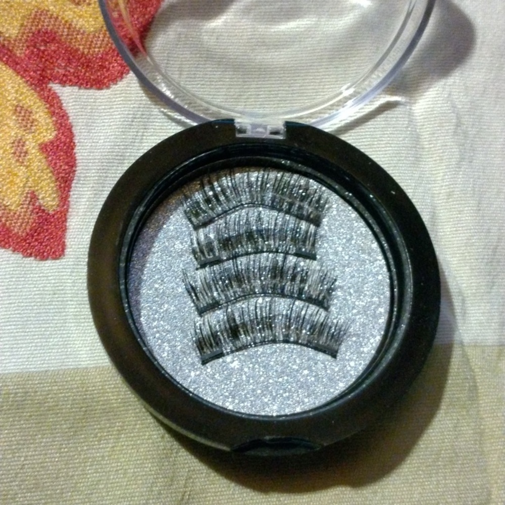 Magnetic Eyelashes NWOT